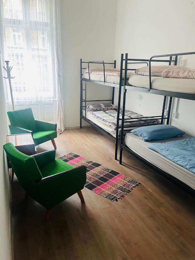 East Point Hostel Budapest Eksteriør billede
