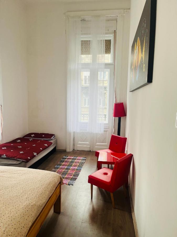 East Point Hostel Budapest Eksteriør billede
